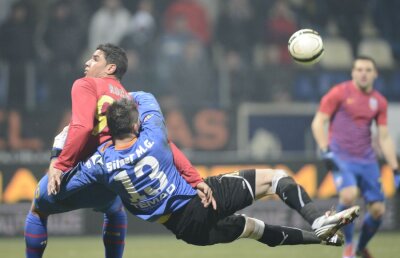 Steaua e în cădere, iar Dragomir anunţă: "S-a relansat campionatul! 3 echipe vin pe turnantă!"