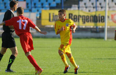 VIDEO Sperăm la un nou Hagi! Ianis a marcat un gol senzaţional în partida cu Turcia