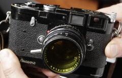 Preţ record pentru un aparat de fotografiat care a documentat viaţa lui Picasso