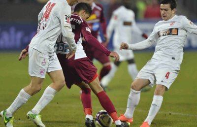FOTO Campioana merge în semifinale! "Cîinii" au ratat principalul obiectiv » CFR Cluj - Dinamo 2-1