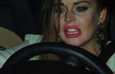 Lindsay Lohan nu se invata minte: A pocnit o femeie si a ajuns la sectia de politie - iar! 