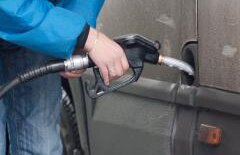 OMV Petrom a ieftinit carburanţii. Vezi noile preţuri la benzină şi motorină