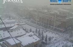 Ninge abundent în vestul şi sud-vestul ţării. A intrat în vigoare avertizare meteo de ninsori şi vânt puternic. Vezi imagini LIVE pe webcam jurnalul.ro