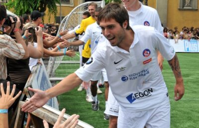 Încep tunurile Oţelului? » Gălăţenii îl vor pe golgeterul Slovaciei