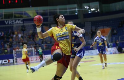 Cu emoţii spre faza a doua » România a învins greu Islanda, 22-19