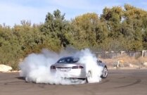 Video: burnout cu Tesla Model S