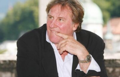 Gerard Depardieu renunta la pasaportul francez pentru ca a fost jignit de premierul Jean-Marc Ayrault