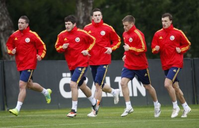 Piţurcă i-a cerut lui Reghe 3 stelişti pentru cantonamentul naţionalei! Care sînt tricolorii-revelaţie din acest an