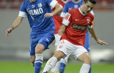 Steaua plusează pentru Maxim, CFR Cluj se uită în altă parte » "Sîntem pe post de sperietoare"