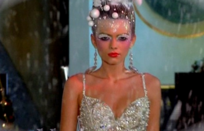VIDEO: Fetele de la Next Top Model, transformate in craiesele zapezii!