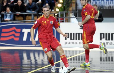 VIDEO Un român l-a depăşit pe celebrul Falcao! A reuşit o "braziliană" peste portar :O