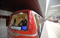 RATB şi Metrorex, program special de sărbători. Cum vor circula mijloacele de transport în comun de Crăciun şi în noaptea de Revelion