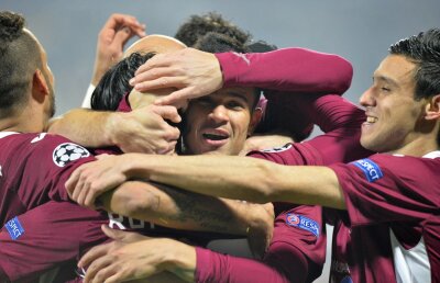 Tudor Octavian despre adevărata istorie a sfîrşiturilor de an 2012 şi a sfîrşitului de sistem: "Cronicari la tot ce nu se întîmplă"