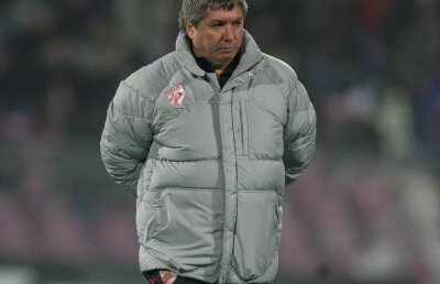 Mai trebuia şi Stoichiţă :D » Aproape toţi granzii Ligii 1 au apelat la "antrenorii de vreme rea"