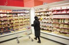 O pensionară a petrecut Revelionul închisă într-un magazin, după ce leşinase în toaletă