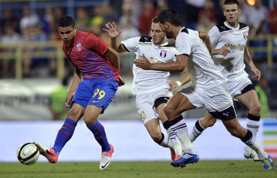 E bun, dar Steaua îl chinuie! » Cifrele sînt de partea lui Rocha, dar Becali îi caută înlocuitor