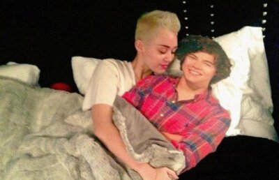 Miley Cyrus, in pat cu Harry Styles, de la One Direction