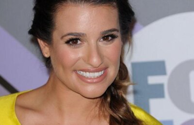 Lea Michele din Glee stie cum sa se faca remarcata. Uite ce a purtat la o petrecere!