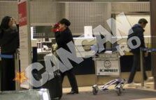 Gestul emoţionant făcut de soacra Andreei Marin, pe aeroport. Soţii Bănică au plecat în "vacanţa de divorţ" 