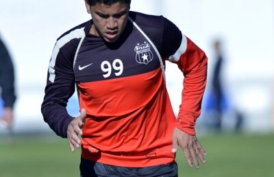 "Rugbystul" Rocha ironizat de stelişti în Marbella: "Bună mîncarea în Spania?" :D