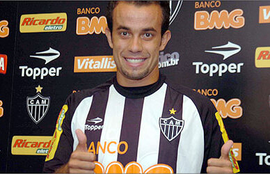 Gigi îl contrazice pe Reghe: "Rafael Cruz e în probe, mîine mă poate convinge, altfel pleacă"