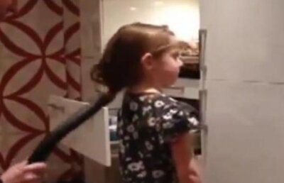 VIDEO! Cum iti faci o coada de cal cu aspiratorul