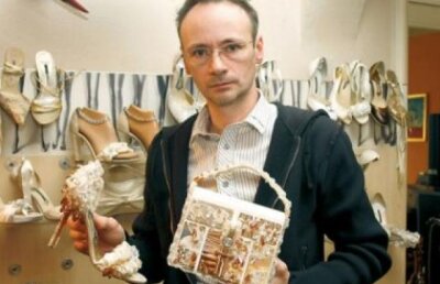 Mihai Albu, enervat la culme de gaina sotiei sale