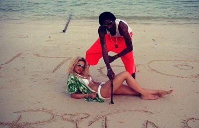 Rita Ora il seduce pe Snoop Lion in Thailanda