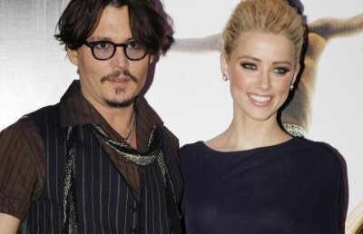 De necrezut!!! Iubita lui Johnny Depp a rupt relatia pentru o alta femeie