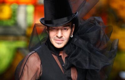 John Galliano revine in lumea modei, dupa doi ani de exil