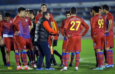 S-au fript cu Rafael Cruz şi acum se tem » Steliştii cer garanţii de la impresar pentru a-l transfera pe Bokila