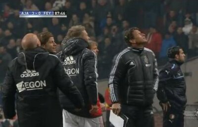 VIDEO Atenţie, stelişti! » Spectatorii de pe Amsterdam Arena pot avea parte de surprize neplăcute!