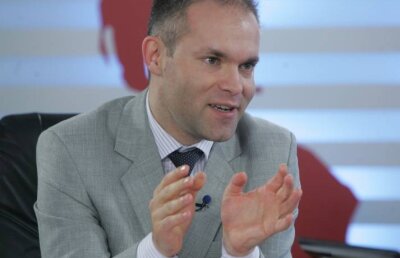 Dialog între Funeriu şi Tolontan pe tema terenului cumpărat cu 24 de milioane de lei