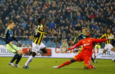 VIDEO Cum să ucizi Ajaxul în 13 minute » Vitesse a oferit ieri o demonstraţie Stelei