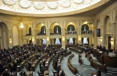 Sesiune extraordinară la Senat pentru majorarea pensiilor şi organizarea instanţelor judecătoreşti