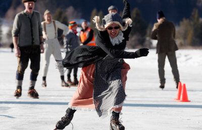 Savurează iarna! 5 imagini inedite pe patine :D