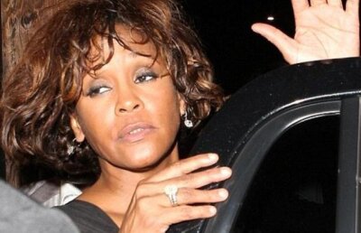 Mama lui Whitney Houston se intreaba: „Oare o puteam salva?”
