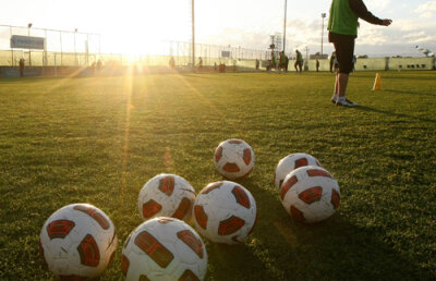 Ioaniţoaia se leagă de şefii fotbalului » Liga 1 dansează pe un picior de lemn!