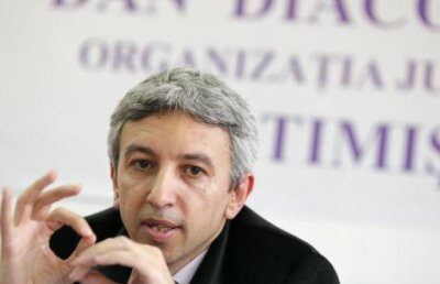 Luis Lazarus il distruge pe Dan Diaconescu: "Calca pe cadavre, n-are caracter si minte foarte mult"