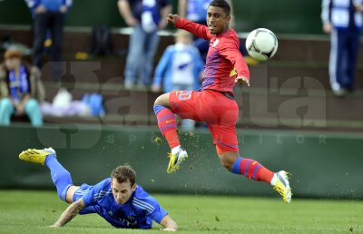 VIDEO şi FOTO Steaua - Dinamo Moscova 1-2 » Au uitat gustul victoriei: a patra înfrîngere din 2013 pentru roş-albaştri