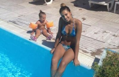 Antonia, papusa care se juca cu papusi. Uite cum arata cantareata la 10 ani!