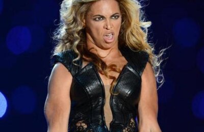 Beyonce, culturista in timpul liber?! Uite cum s-a transformat in Hulk la Super Bowl!