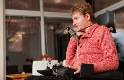 Declaraţii emoţionante ale lui Neşu: "Nu am nici un sentiment cînd intru pe terenul de fotbal. Aş vrea doar să simt orice nu le place oamenilor, frig, căldură"