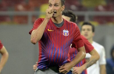 Masca lui Szukala » Polonezul trage de el pentru a fi pe teren cu Ajax