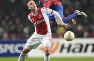 Explicaţia gafelor lui Chiricheş: "L-au tîmpit, mă! Dacă-i tot spun că e frumos, îl vede pe Alain Delon în oglindă!"