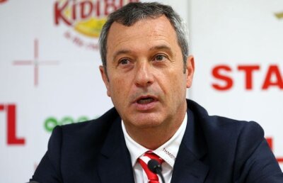 Rednic îşi atacă elevii: ”Unii se văd titulari indiscutabili şi cred că se pot culca pe lauri”