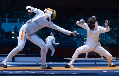 VIDEO Pe jos după o noapte de beţie! Campioană mondială surprinsă în ipostaze şocante la ieşirea dintr-un club