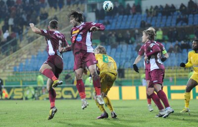 FOTO + VIDEO Cu doi oameni în plus pe teren, gazdele nu au marcat »  Vaslui - CFR Cluj 0-0