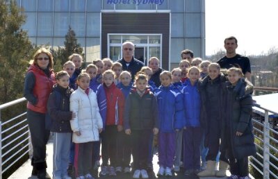 Cloşca supărată cu puii de aur » "Antrenăm în ilegalitate!", au declarat ieri Mariana Bitang şi Octavian Belu