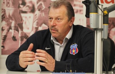 Gigi Becali îl arată cu degetul pe Duckadam: "A cerut 15 invitaţii pentru el, dar i-a fost ruşine să ia şi pentru glorii?"